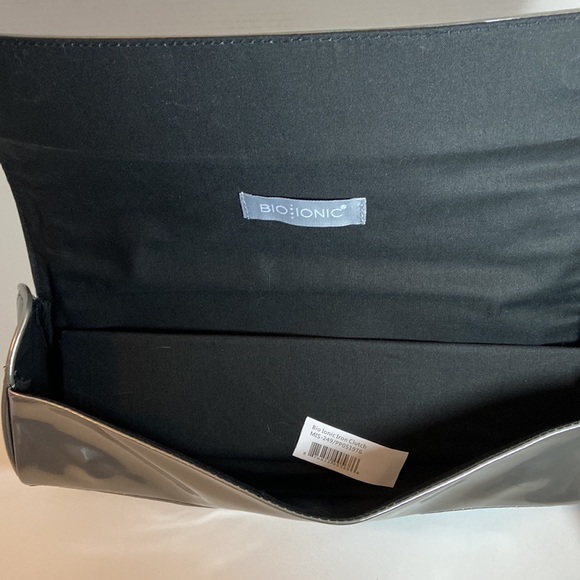 Bio-ionic Iron Clutch - Picture 6 of 7